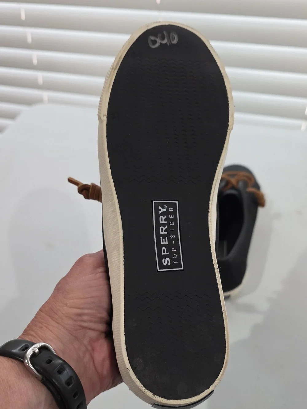 Sperry Women's 6.5 Seacoast Leather Sneaker Black Matte with Leather Laces